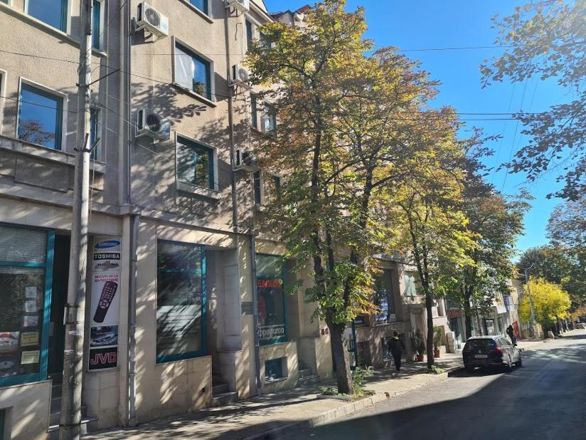 Hotel Oazis Haskovo Buitenkant foto